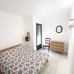 Spacieux Coeur Du Village Wifi Draps Appartamento