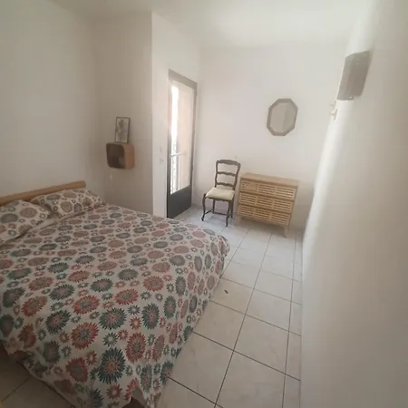 Clair Et Spacieux Ideal Pour 4 Personnes * Gruissan