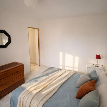 Spacieux Coeur Du Village Wifi Draps Apartmán *